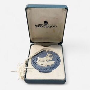 Wedgwood Jasperware Reindeer/Elk Relief Ornament, Original Box